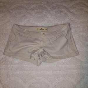 Hollister Women's Cream High Waist Shorts